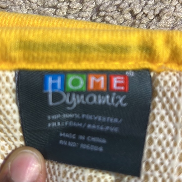 1 YELLOW FOAM BATH MATT - Picture 5 of 5